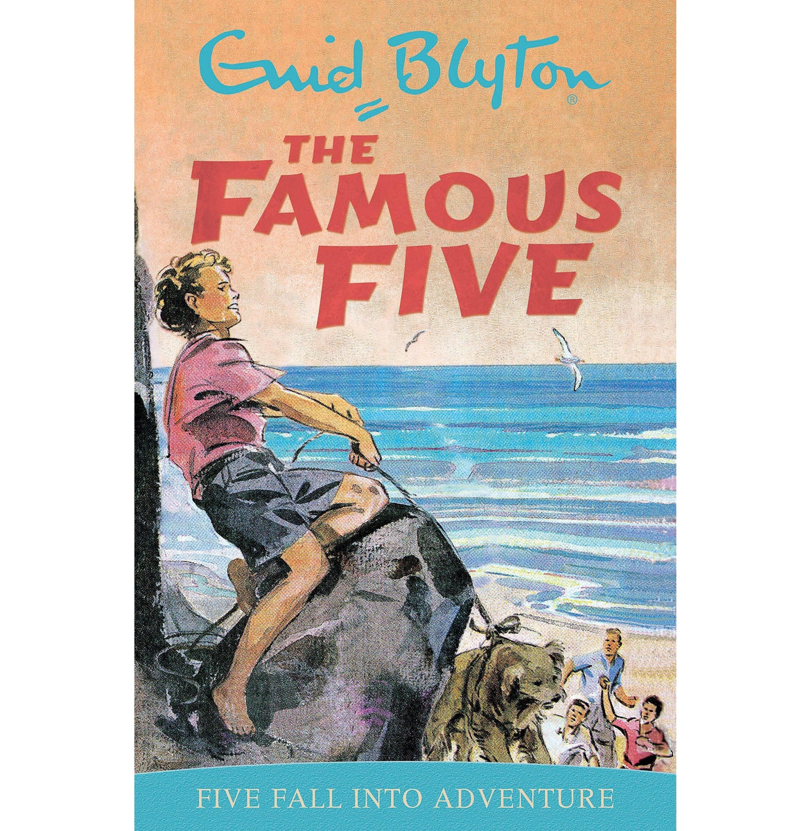 FAMOUS FIVE: 08: FIVE GET INTO TROUBLE (CLASSIC) Paperback Blyton