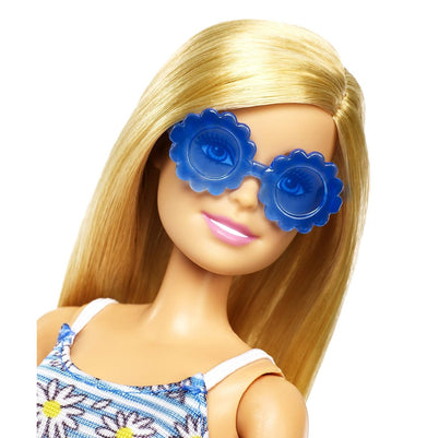 imagBarbie Doll And Party Fashions