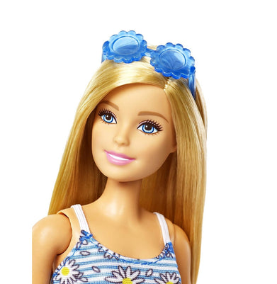 imagBarbie Doll And Party Fashions