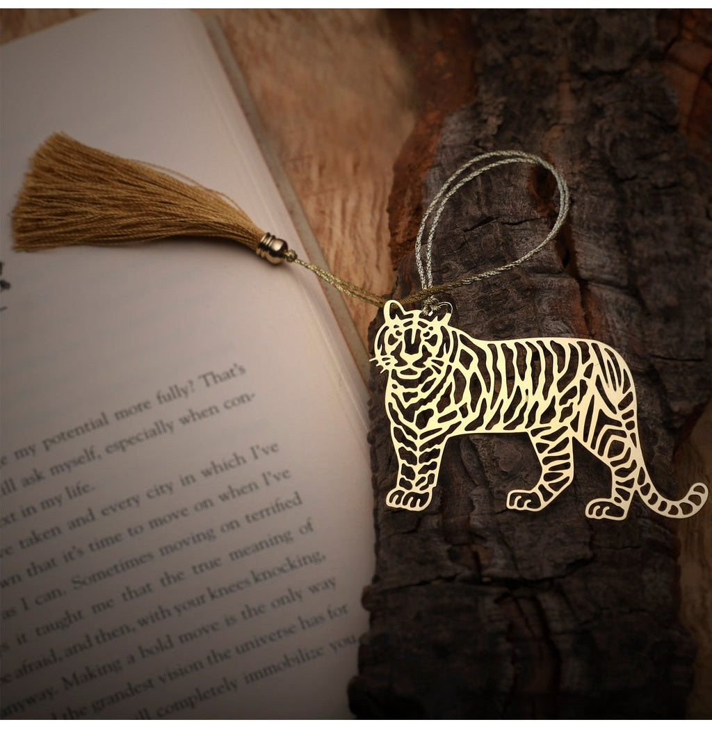 Elegant Brass Tiger Bookmark with Golden Tassel