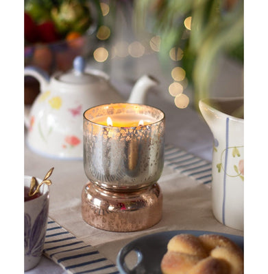 imagShimmer Hourglass Soy wax Candle in hand-blown Glass