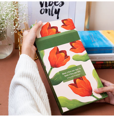 imagUndated Planner / Tulips Floral