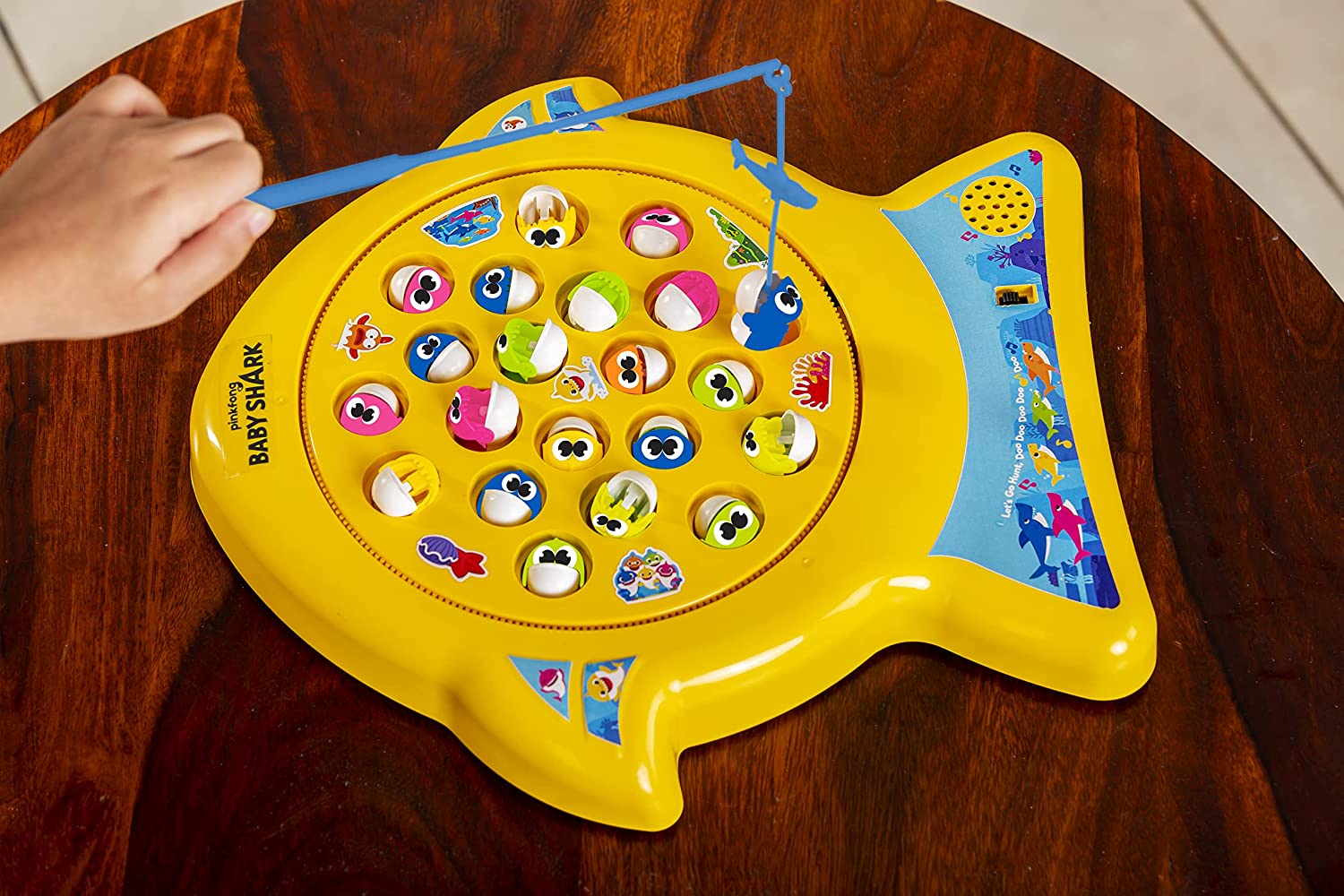 Baby Shark Sing and Go Fishing Game –