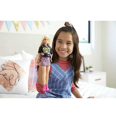 imagBarbie Fashionistas Doll