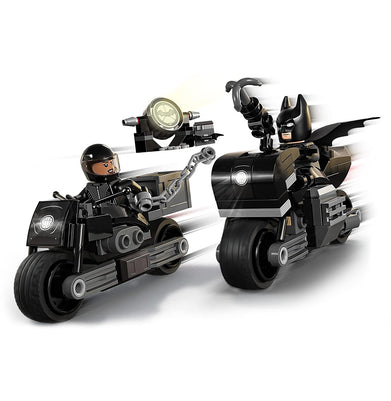 imagLEGO DC Batman: Batman & Selina Kyle Motorcycle Pursuit 76179 149 Pieces