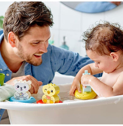 imagLEGO DUPLO My First Bath Time Fun: Floating Animal Train 10965